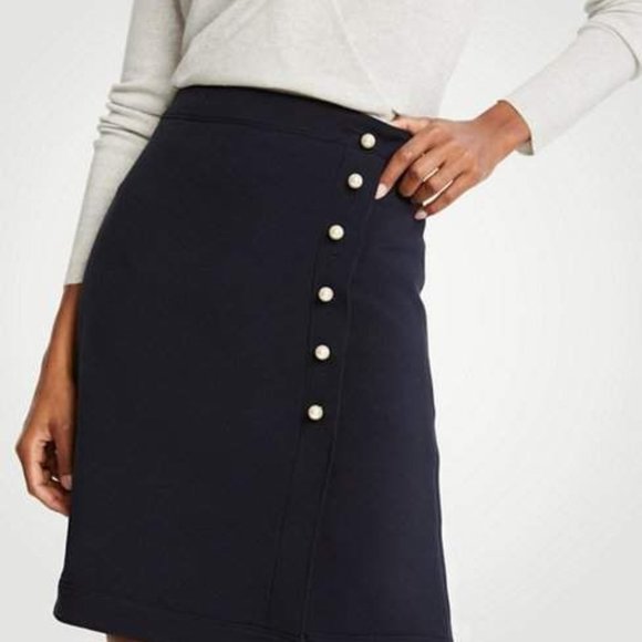 Ann Taylor Factory Dresses & Skirts - Ann Taylor Factory Navy Pearl Accent Skirt Size 10